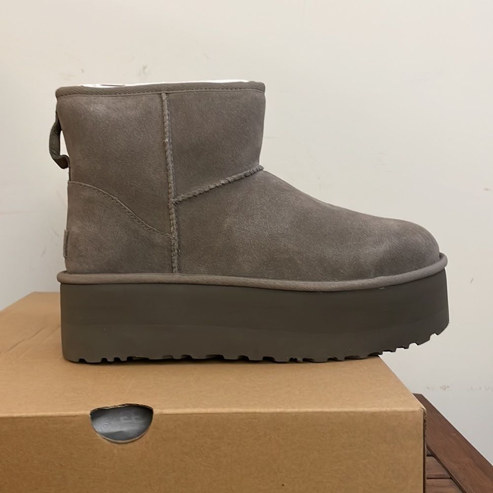 UGG Classic Mini Platform Smoke Plume Women Size 9 - Picture 9 of 15